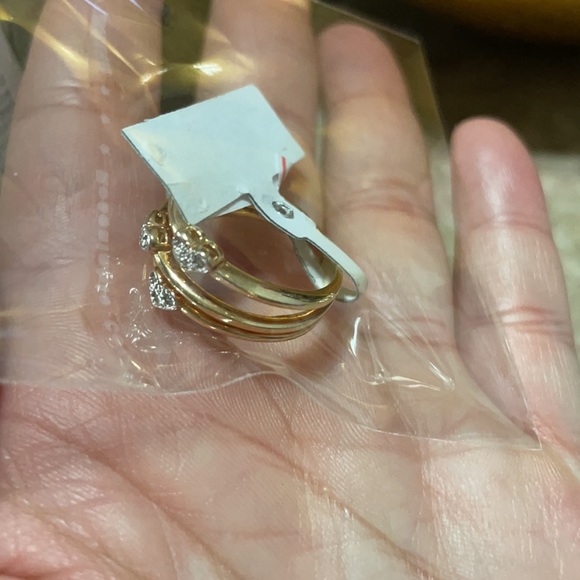 ring - Picture 2 of 3